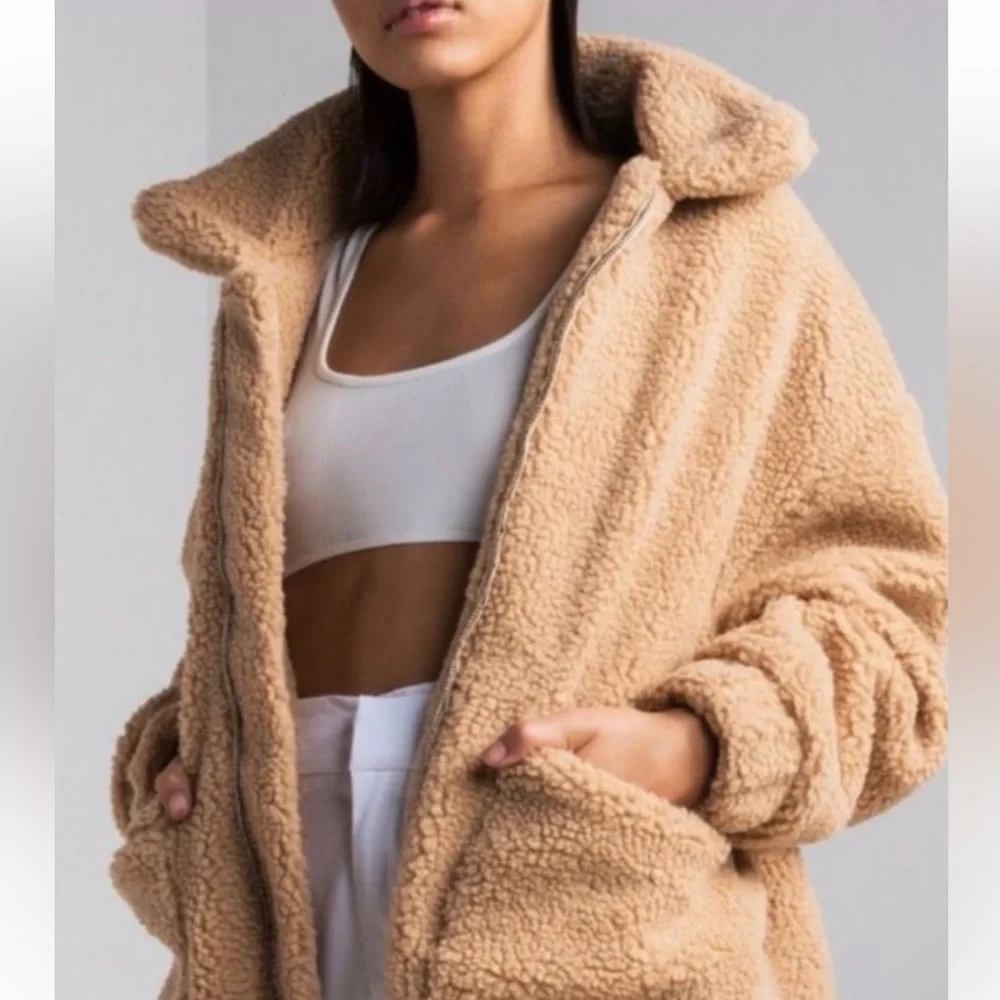 I.AM.GIA Pixie Teddy Caramel Sherpa Oversized Jacket - Fits up to Large - Picture 2 of 15